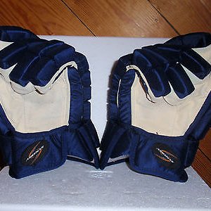 Suter Gloves 2