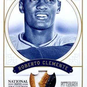 National Treasures Roberto Clemente patch