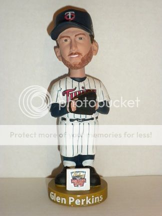 Glen%20Perkins%20ASG%20Bobblehead%20Auto%201_zpsb3xo1qjq-1.jpg