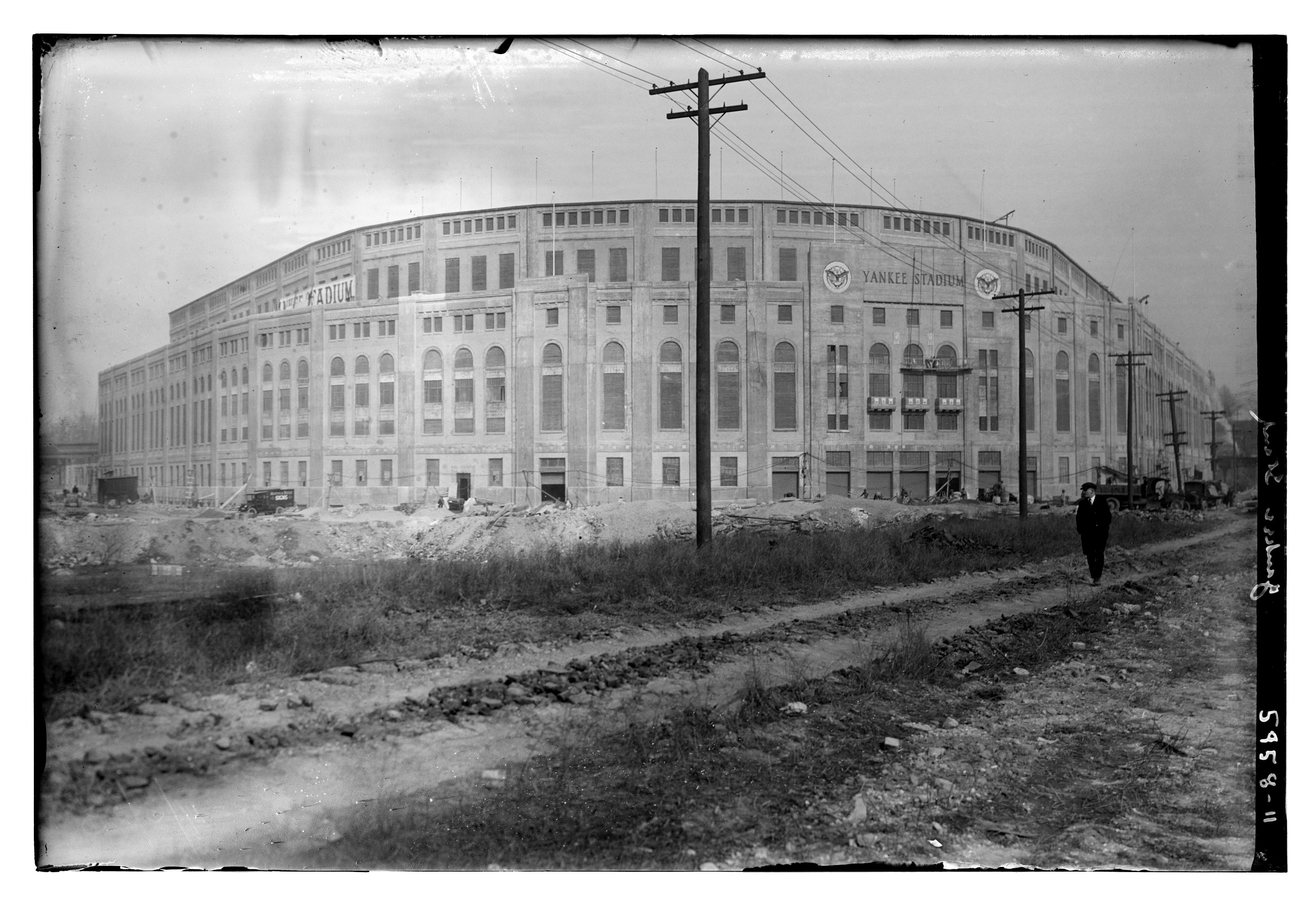 Baseball-Yankee-Stadium-construction-1922-4.jpg