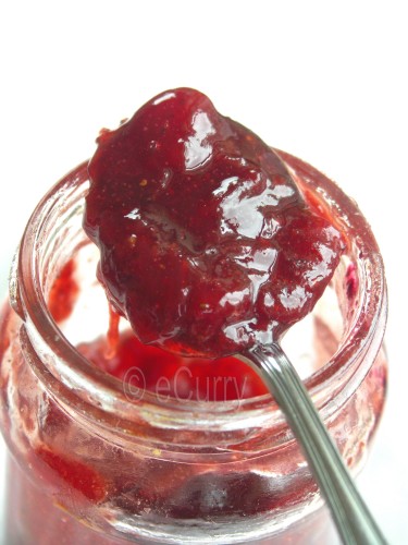 strawberry-preserve-6-375x500.jpg