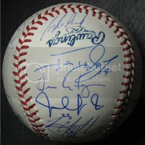06TBteamsignedOMLB3.jpg