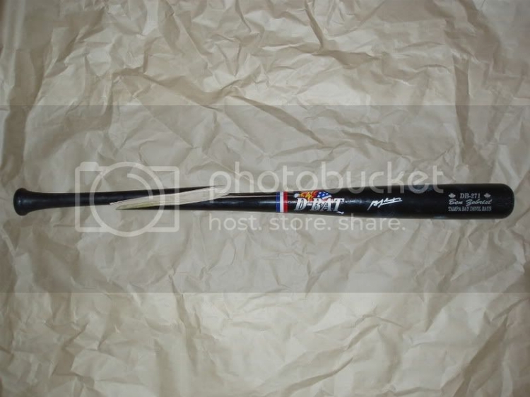 103106_ben_zobrist_broken_bat_2.jpg