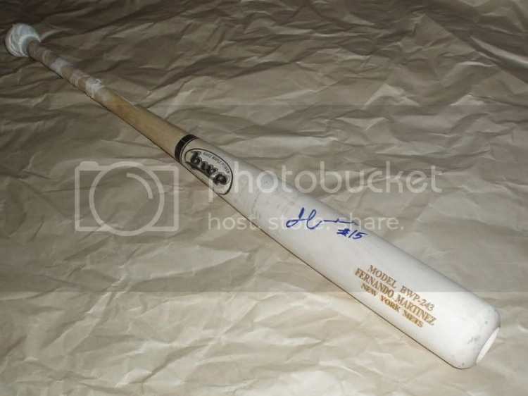 110606_fernando_martinez_broken_bat.jpg