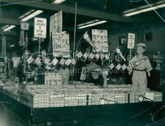 1952ToppsBaseballStore.jpg