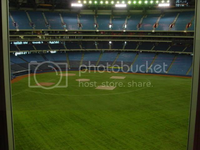 27InsideHRCatRogersCenter.jpg