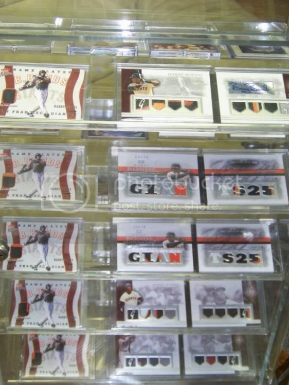 Bondsdisplay1side1.jpg