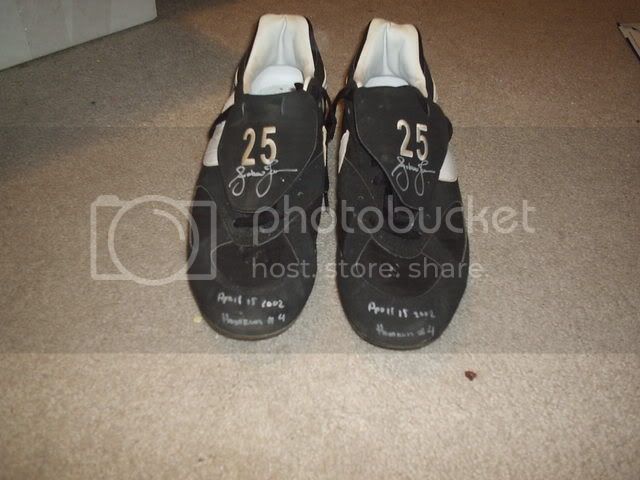 GameUsed-HRCleats4-15-02.jpg