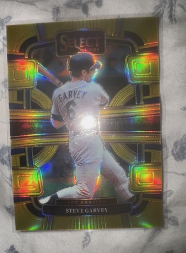 Garvey Gold Prism 10.png