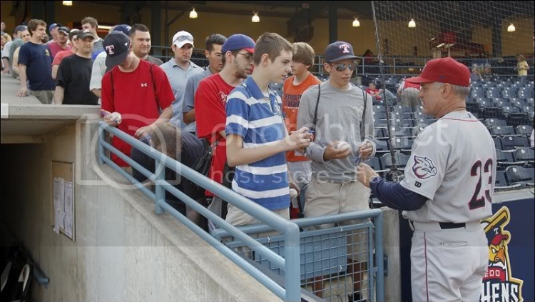 Hens-Pigs-HOF-Ryne-Sandberg.jpg