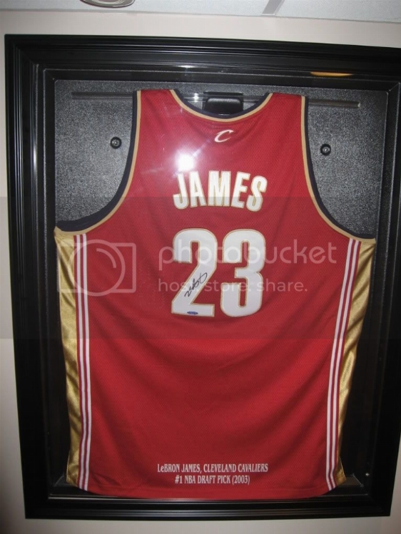 lebron_front12.jpg