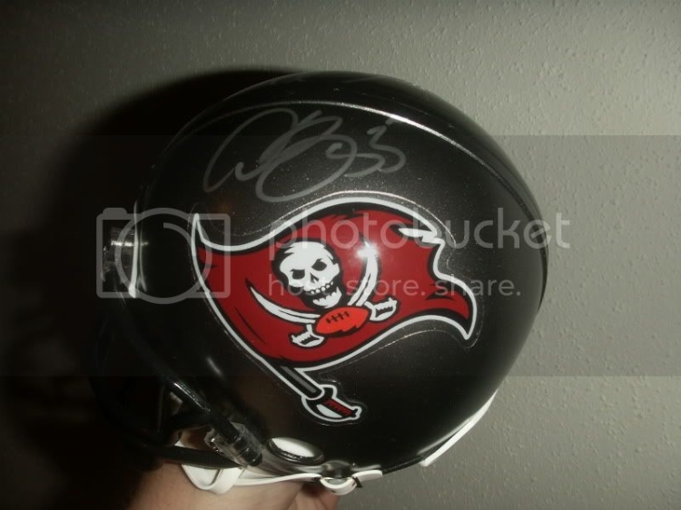 rondebarberderrickbrooksbuccaneersminibrooksside.jpg