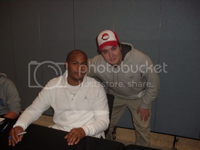 Signing2.jpg