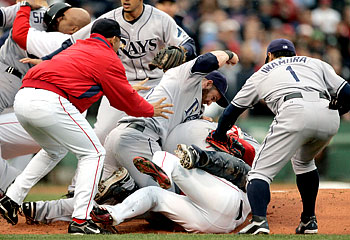 Tampas-Jonny-Gomes-gets-a-few-shots-in.-6079104.jpg
