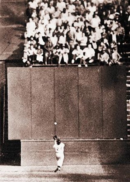 Willie%20Mays%20catch.jpg