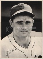 1942RedSoxTeamDoerr.jpg