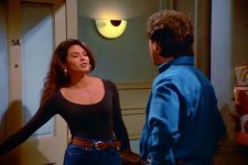 teri-hatcher-on-seinfeld_558x372.jpg