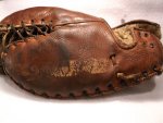 mantle_glove.jpg mantle_glove.jpg