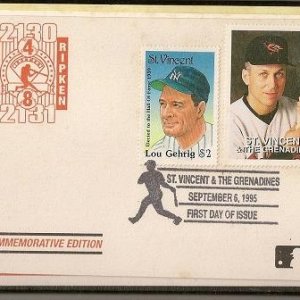 1995 SSCA St. Vincent 23K Gold 2131 Stamp.jpg