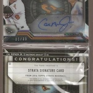 2016 Topps Strata Shadowbox Autograph-35.35.jpg