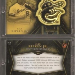 2016 Topps Team Logo Pins.jpg