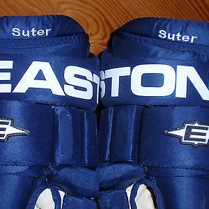 Suter Gloves 3