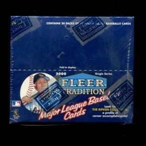00Fleer Tradition Box1 front