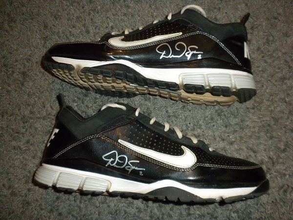 Game-UsedShoesAutoPic2.jpg