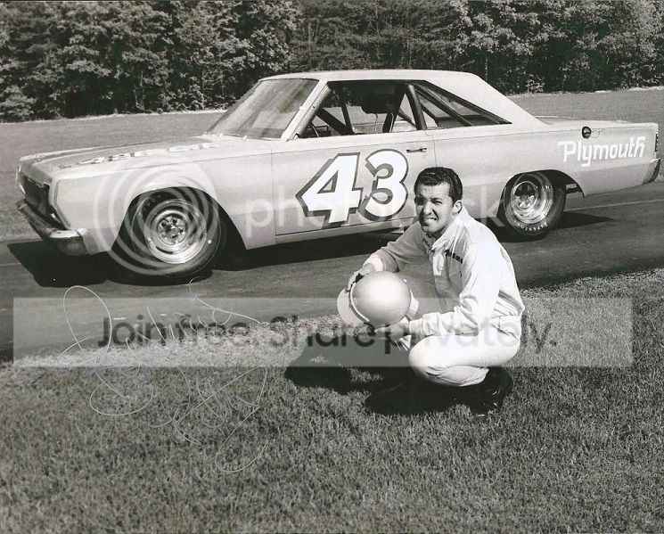 RichardPetty8x10_zpsaf587bbb.jpg