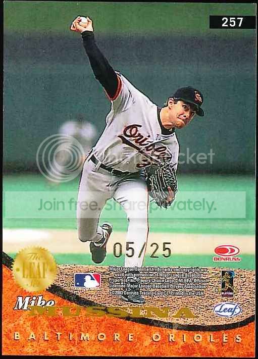 MikeMussina2004LeafGoldPTT.jpg
