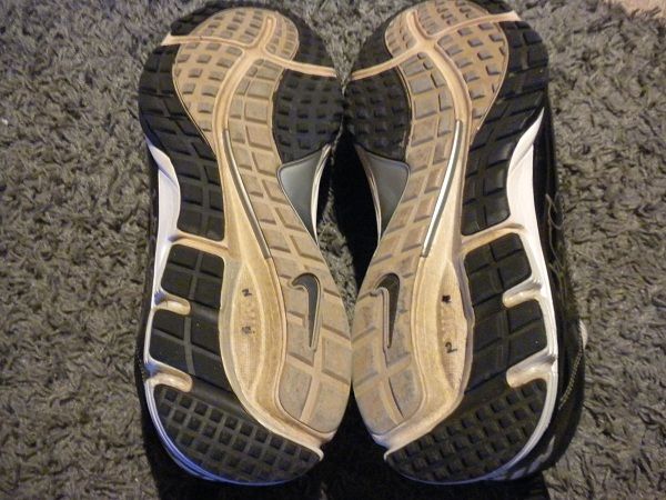 Game-UsedShoesAutoPic3.jpg