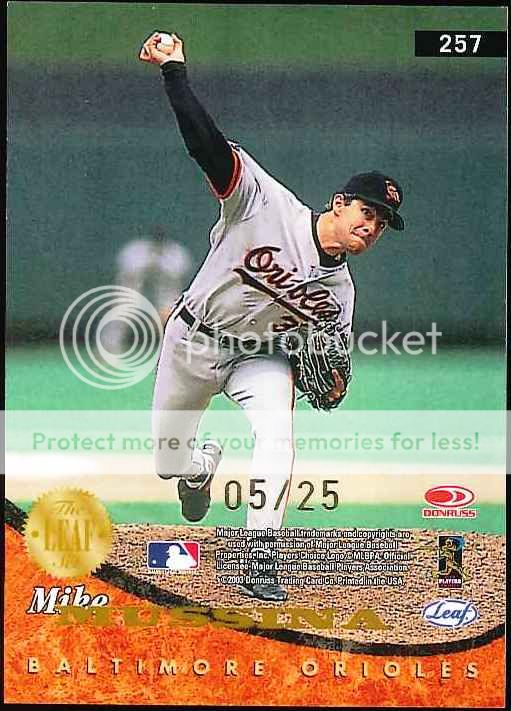 MikeMussina2004LeafGoldPTT.jpg